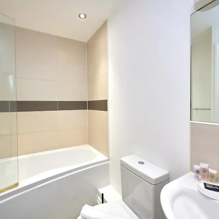 Lovely 2 Bedroom Apartment In Preston Preston  Exterior photo