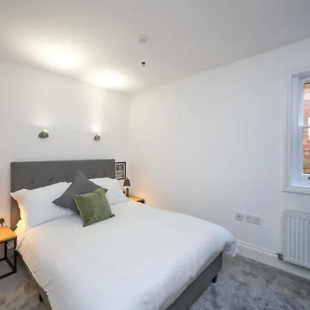 Lovely 2 Bedroom Apartment In Preston Preston  Exterior photo
