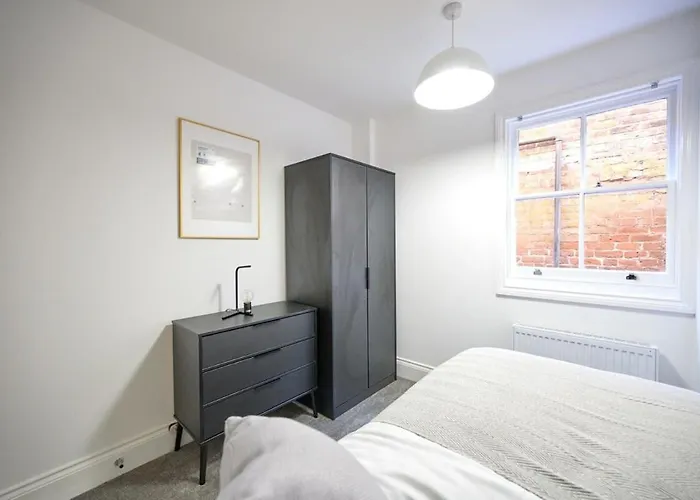 Lovely 2 Bedroom Apartment In Preston