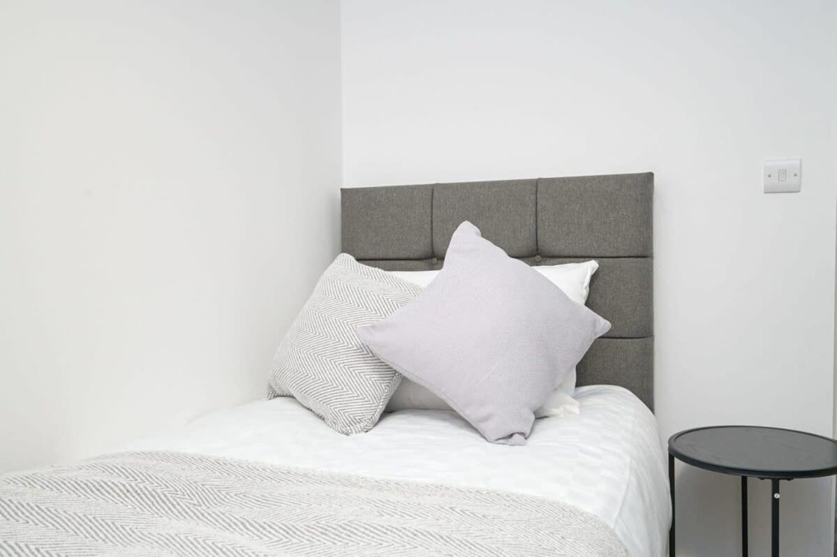 Lovely 2 Bedroom In Preston *